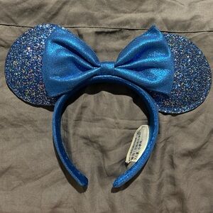 **Sold**Disney Sparkling Blue Mouse Ears Headband